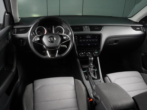 Skoda Octavia III (A7) Рестайлинг с пробегом 2020 года, цена 2 859 000 рублей, 70382 км, лифтбек, Автокод Объявления