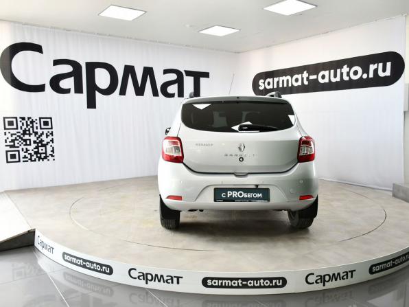 Renault Sandero II с пробегом 2015 года, цена 967 000 рублей, 94623 км, хэтчбек, Автокод Объявления