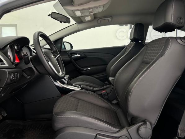 Opel Astra J Рестайлинг с пробегом 2014 года, цена 900 000 рублей, 151300 км, хэтчбек, Автокод Объявления