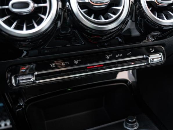 Mercedes-Benz A-Класс IV (W177) с пробегом 2018 года, цена 2 350 000 рублей, 74239 км, хэтчбек, Автокод Объявления