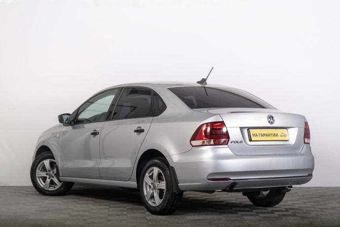 Volkswagen Polo V Рестайлинг с пробегом 2017 года, цена 1 099 000 рублей, 142000 км, седан, Автокод Объявления