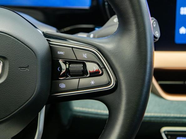 Geely Monjaro I с пробегом 2023 года, цена 2 749 000 рублей, 68515 км, внедорожник, Автокод Объявления