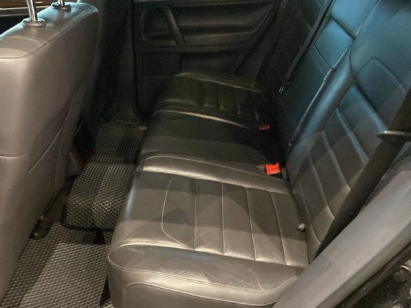Volkswagen Touareg I Рестайлинг с пробегом 2008 года, цена 840 000 рублей, 300000 км, внедорожник, Автокод Объявления