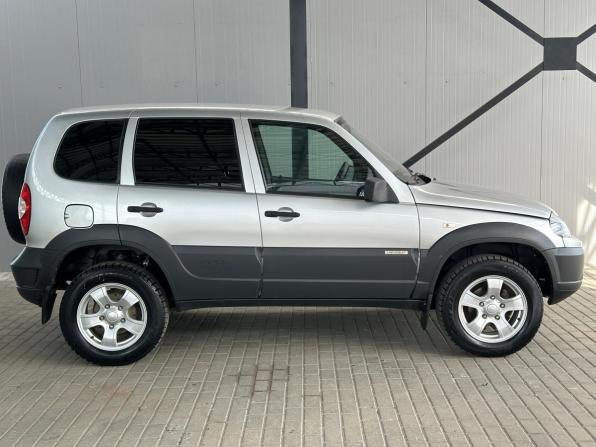 Chevrolet Niva I Рестайлинг с пробегом 2017 года, цена 780 000 рублей, 78300 км, внедорожник, Автокод Объявления