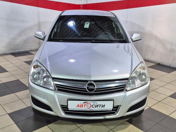 Opel Astra H Рестайлинг с пробегом 2013 года, цена 549 000 рублей, 288000 км, седан, Автокод Объявления