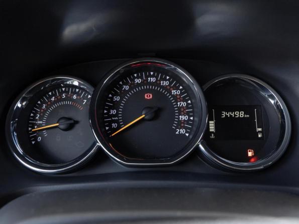Renault Logan II Рестайлинг с пробегом 2022 года, цена 1 549 000 рублей, 34498 км, седан, Автокод Объявления