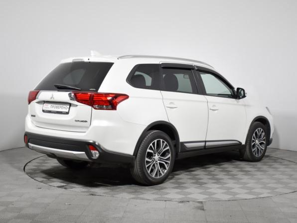 Mitsubishi Outlander III Рестайлинг 2 с пробегом 2017 года, цена 1 698 900 рублей, 147498 км, внедорожник, Автокод Объявления