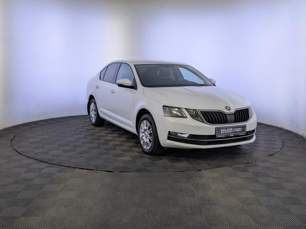 Skoda Octavia III (A7) Рестайлинг с пробегом 2019 года, цена 1 725 000 рублей, 107653 км, лифтбек, Автокод Объявления