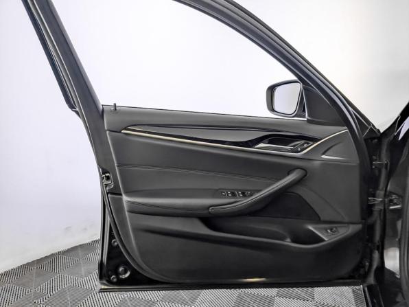 BMW 5 серии VII (G30/G31/G38) с пробегом 2019 года, цена 2 950 000 рублей, 158137 км, седан, Автокод Объявления