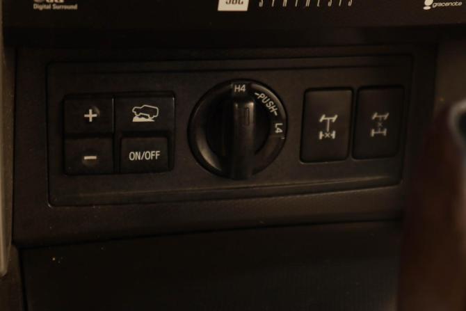 Toyota Land Cruiser Prado 150 Series с пробегом 2011 года, цена 3 089 000 рублей, 302500 км, внедорожник, Автокод Объявления