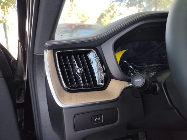 Новый Volvo XC60 II Рестайлинг 2 2026 года, цена 6 350 000 рублей, внедорожник, Автокод Объявления