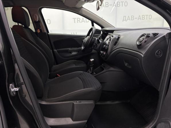 Renault Kaptur I с пробегом 2018 года, цена 1 190 000 рублей, 207000 км, внедорожник, Автокод Объявления