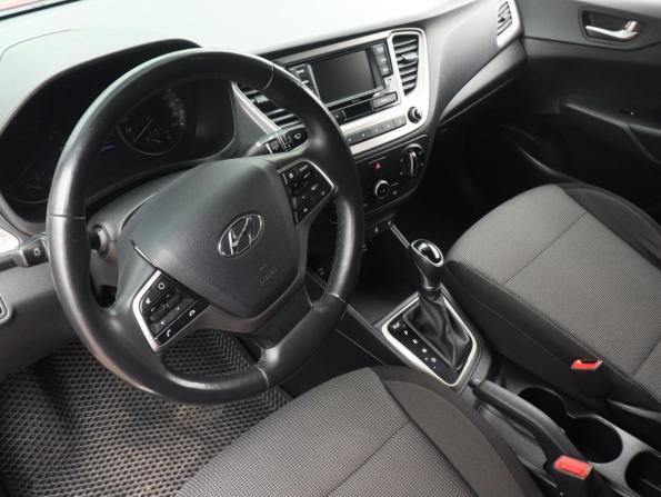 Hyundai Solaris II с пробегом 2019 года, цена 1 411 000 рублей, 109000 км, седан, Автокод Объявления