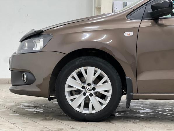 Volkswagen Polo V с пробегом 2014 года, цена 989 000 рублей, 121000 км, седан, Автокод Объявления