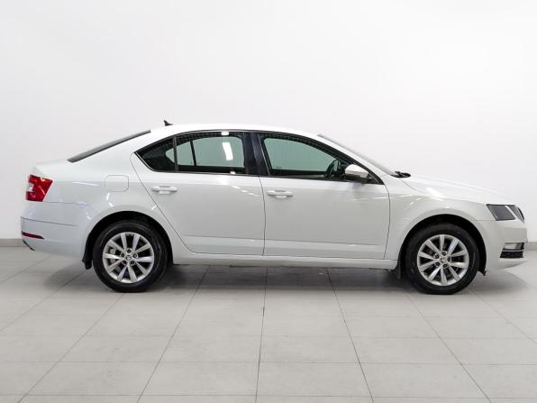 Skoda Octavia III (A7) Рестайлинг с пробегом 2019 года, цена 1 185 000 рублей, 171353 км, лифтбек, Автокод Объявления