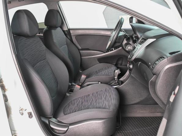 Hyundai Solaris I Рестайлинг с пробегом 2015 года, цена 1 325 000 рублей, 70948 км, седан, Автокод Объявления