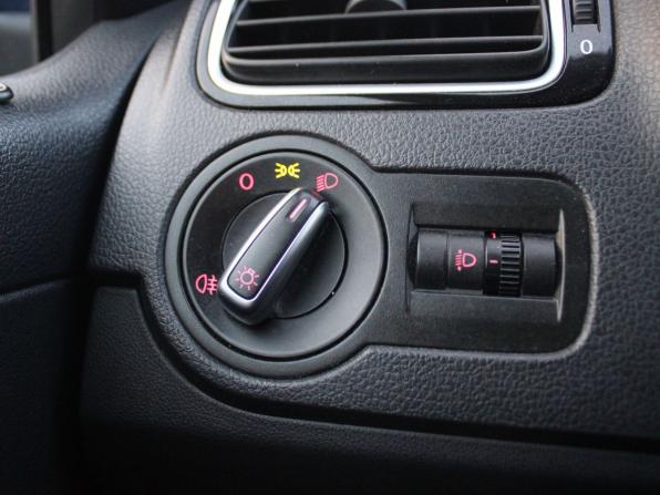 Volkswagen Polo V Рестайлинг с пробегом 2020 года, цена 1 349 000 рублей, 113887 км, седан, Автокод Объявления