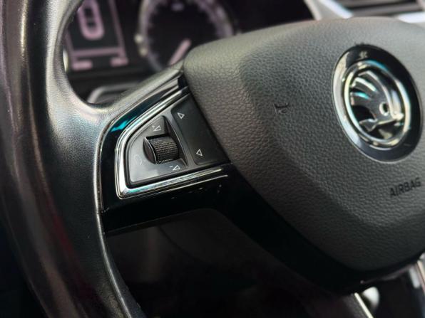 Skoda Octavia III (A7) Рестайлинг с пробегом 2019 года, цена 1 759 000 рублей, 90570 км, лифтбек, Автокод Объявления