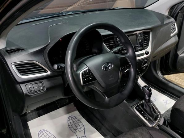 Hyundai Solaris II с пробегом 2018 года, цена 1 360 000 рублей, 94367 км, седан, Автокод Объявления