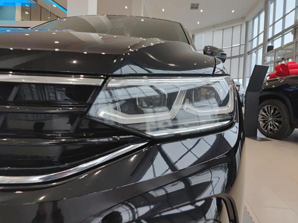 Volkswagen Tiguan II Рестайлинг с пробегом 2021 года, цена 4 090 000 рублей, 94158 км, внедорожник, Автокод Объявления