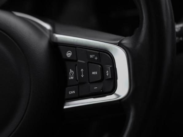Jaguar F-Pace I с пробегом 2017 года, цена 2 369 000 рублей, 172299 км, внедорожник, Автокод Объявления