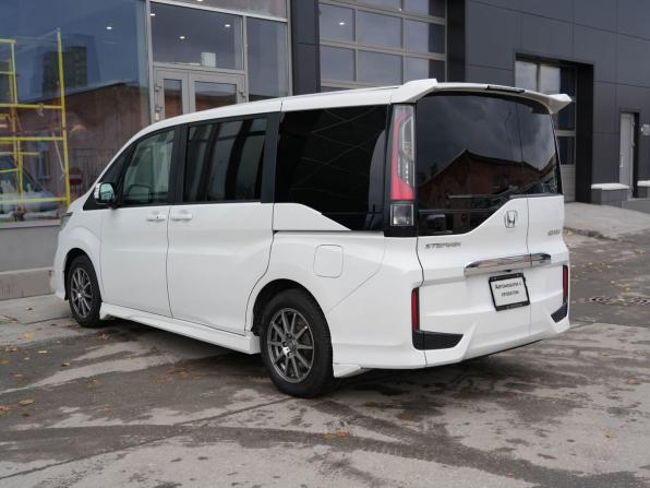 Honda Stepwgn V Рестайлинг с пробегом 2019 года, цена 2 310 000 рублей, 74978 км, минивэн, Автокод Объявления