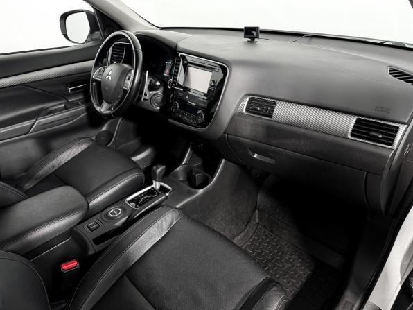 Mitsubishi Outlander III Рестайлинг с пробегом 2014 года, цена 1 389 000 рублей, 131615 км, внедорожник, Автокод Объявления