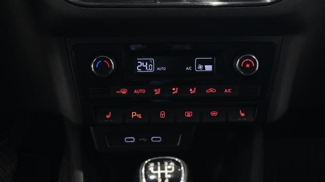 Volkswagen Polo VI с пробегом 2020 года, цена 1 595 000 рублей, 77047 км, лифтбек, Автокод Объявления