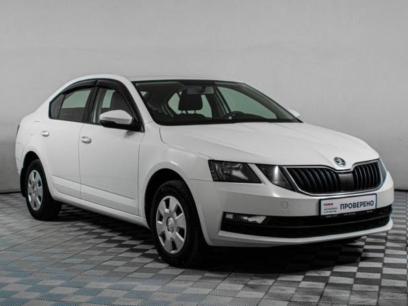 Skoda Octavia III (A7) Рестайлинг с пробегом 2018 года, цена 1 297 000 рублей, 207417 км, лифтбек, Автокод Объявления