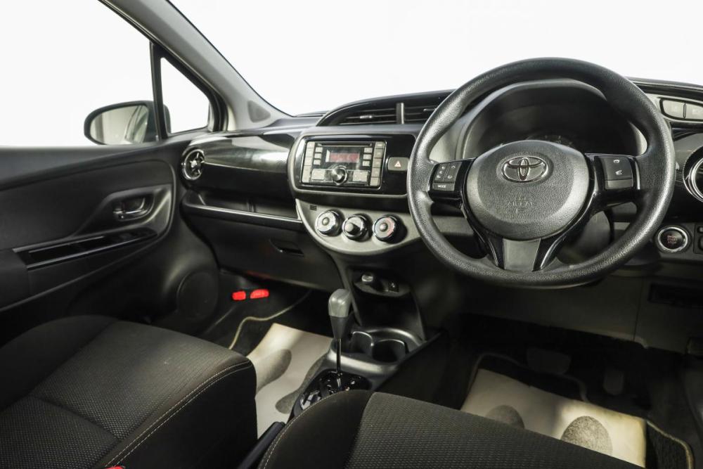 Toyota Vitz III (XP130) Рестайлинг 2 Новосибирск  - изображение 8