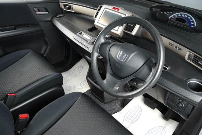 Honda Freed I с пробегом 2010 года, цена 1 159 000 рублей, 86000 км, компактвэн, Автокод Объявления