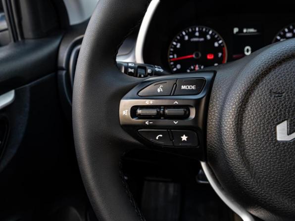 Kia Rio IV Рестайлинг с пробегом 2021 года, цена 1 950 000 рублей, 88523 км, хэтчбек, Автокод Объявления