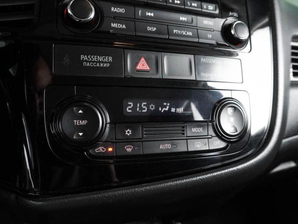 Mitsubishi Outlander III Рестайлинг 2 с пробегом 2016 года, цена 1 789 000 рублей, 129829 км, внедорожник, Автокод Объявления