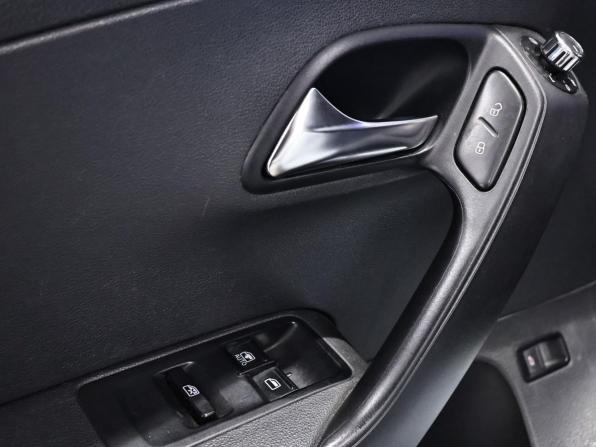 Volkswagen Polo V с пробегом 2015 года, цена 765 000 рублей, 184230 км, седан, Автокод Объявления