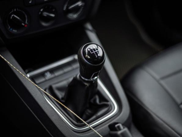 Volkswagen Jetta VI Рестайлинг с пробегом 2015 года, цена 590 000 рублей, 356090 км, седан, Автокод Объявления