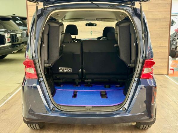 Honda Freed I с пробегом 2010 года, цена 1 220 000 рублей, 212000 км, компактвэн, Автокод Объявления