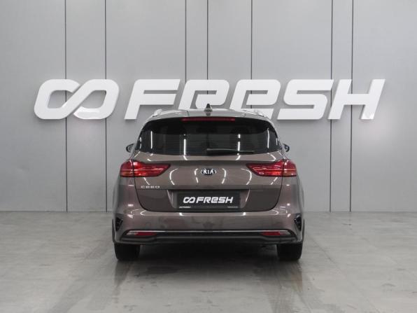 Kia Ceed III с пробегом 2019 года, цена 1 596 070 рублей, 104397 км, универсал, Автокод Объявления