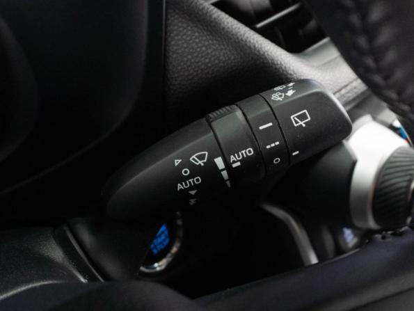 Toyota RAV4 V (XA50) с пробегом 2021 года, цена 3 499 000 рублей, 79475 км, внедорожник, Автокод Объявления