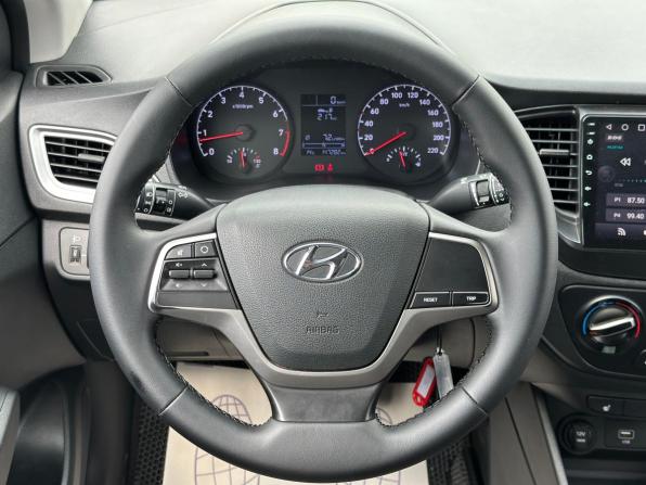 Hyundai Solaris II с пробегом 2019 года, цена 1 250 000 рублей, 147000 км, седан, Автокод Объявления