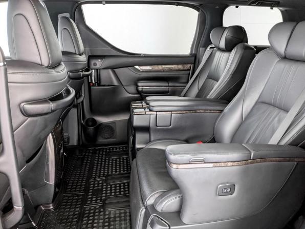 Toyota Alphard III Рестайлинг с пробегом 2021 года, цена 5 950 000 рублей, 127330 км, минивэн, Автокод Объявления