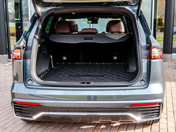 Geely Monjaro I с пробегом 2023 года, цена 2 600 000 рублей, 133727 км, внедорожник, Автокод Объявления