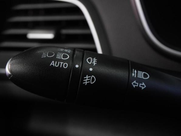 Renault Megane IV с пробегом 2018 года, цена 1 325 000 рублей, 87110 км, хэтчбек, Автокод Объявления