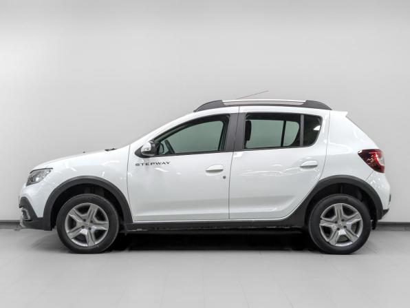 Renault Sandero II Рестайлинг с пробегом 2021 года, цена 1 359 000 рублей, 62235 км, хэтчбек, Автокод Объявления
