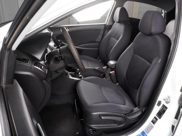 Hyundai Solaris I Рестайлинг с пробегом 2015 года, цена 1 065 000 рублей, 217179 км, седан, Автокод Объявления