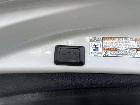 Toyota RAV4 IV (XA40) Рестайлинг с пробегом 2019 года, цена 2 498 000 рублей, 187875 км, внедорожник, Автокод Объявления