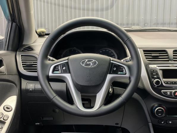 Hyundai Solaris I Рестайлинг с пробегом 2015 года, цена 889 000 рублей, 119210 км, седан, Автокод Объявления