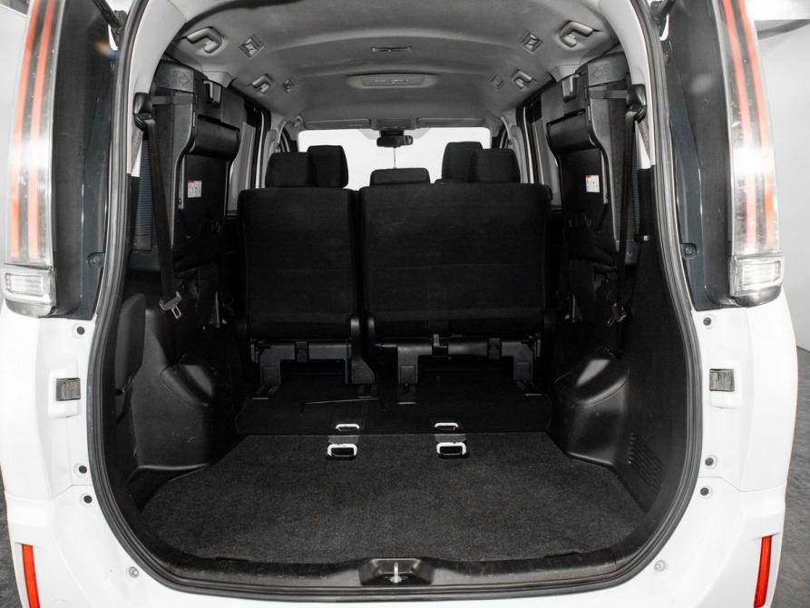 Toyota Noah III (R80) Рестайлинг Иркутск  - изображение 18