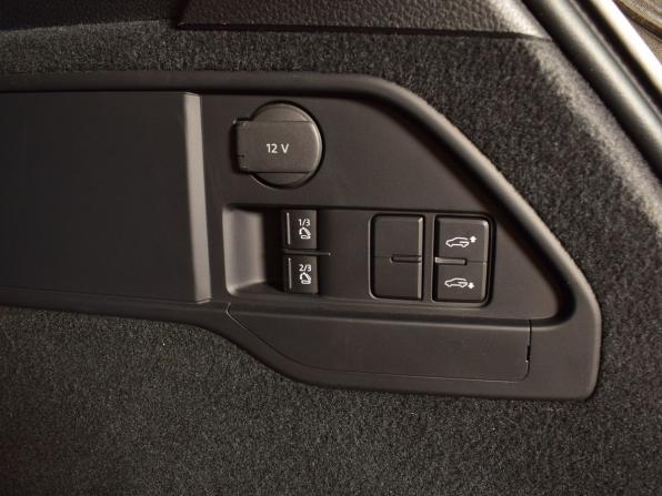 Volkswagen Touareg II Рестайлинг с пробегом 2015 года, цена 3 119 995 рублей, 197193 км, внедорожник, Автокод Объявления
