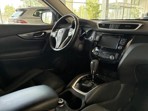 Nissan X-Trail III с пробегом 2017 года, цена 1 749 000 рублей, 140000 км, внедорожник, Автокод Объявления