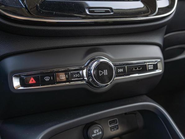 Volvo XC40 I с пробегом 2018 года, цена 2 200 000 рублей, 193732 км, внедорожник, Автокод Объявления